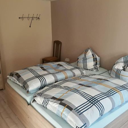 Ferienwohnung "Am Weinberg" Бад-Шмидеберг Экстерьер фото